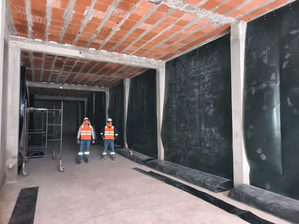 Cisterna industrial impermeabilizada por ICIM en Juliaca